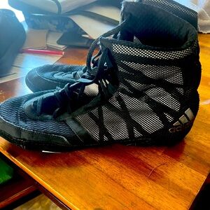 Men’s wrestling shoes